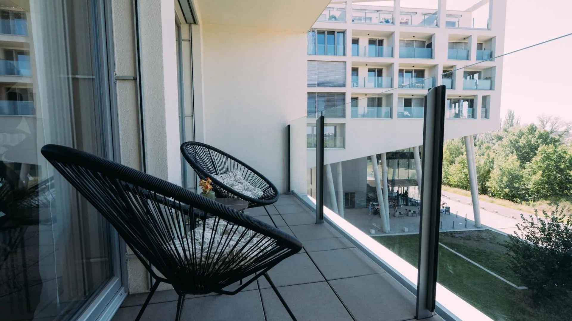 Stylish 110M2 Apartment Near Prague Center 0*,  Τσεχία